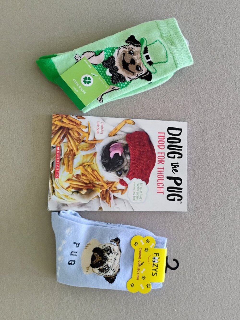 New - Pug socks 2 pairs and Doug the Pug book